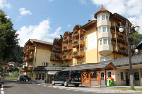 Отель Hotel Chalet all'Imperatore  Мадонна Ди Кампильо